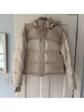 Aritzia Super Puff Cropped Puffer Jacket in Light Beige